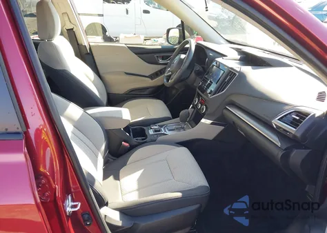 2024 Subaru Forester Premium z USA, uszkodzony, nr VIN JF2SKADC8RH433143